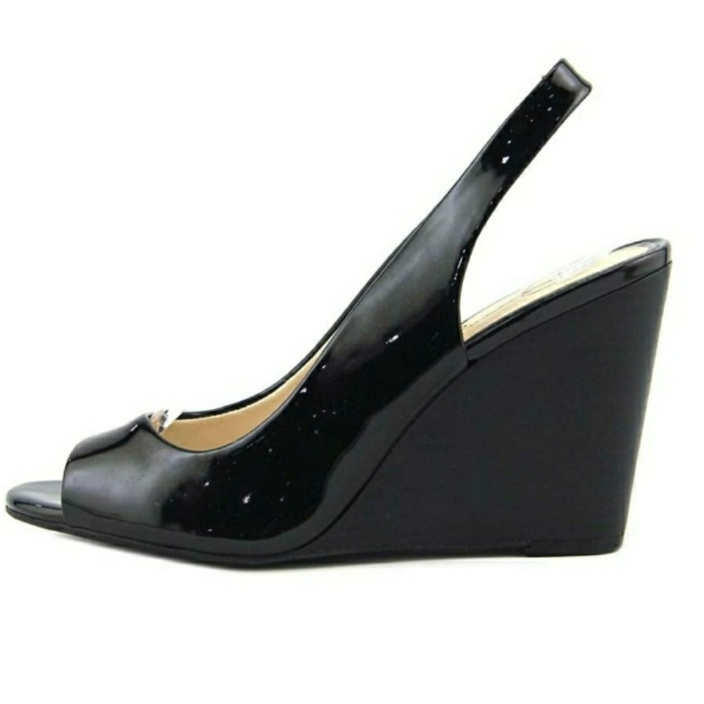 Black wedges